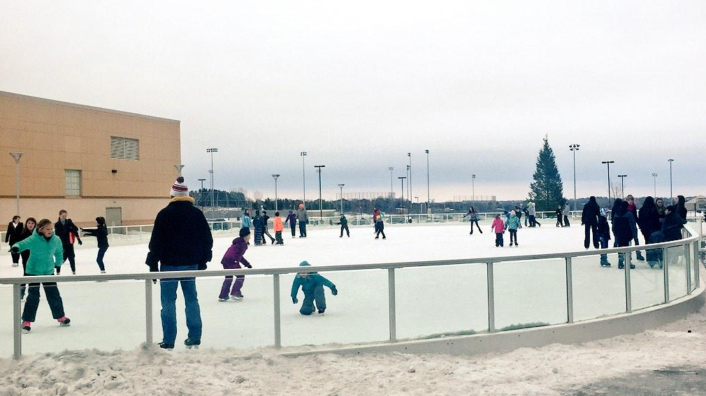 3 Good Reasons to Build an Outdoor Ice Rink in Your Community